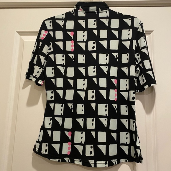 DKNY GOLF NWT Short Sleeves Size-XS - Picture 3 of 5